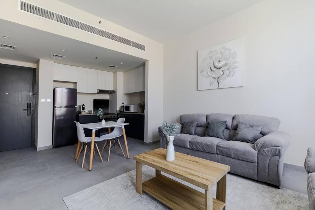 Sahab - Solo 1Br Apt In Al Jada Szardża Zewnętrze zdjęcie